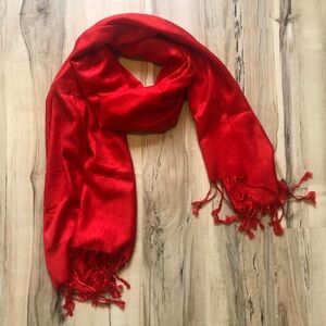 Pashmina Elegant Red Scarf with Argyle-like Pattern